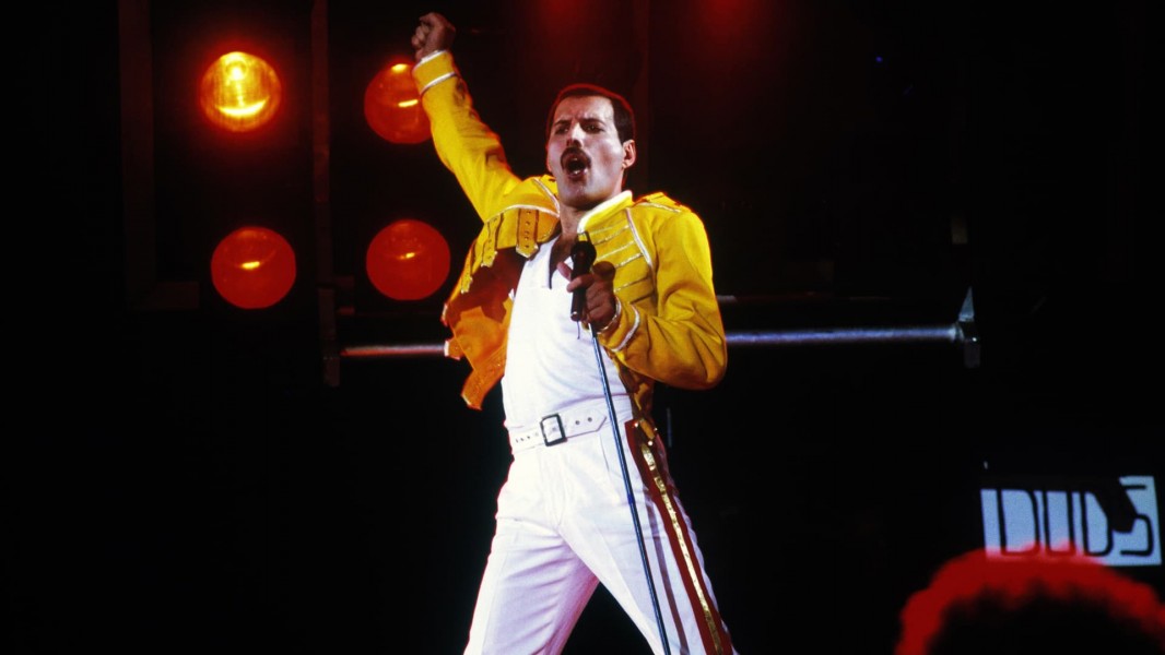 Queen Live at Wembley Stadium