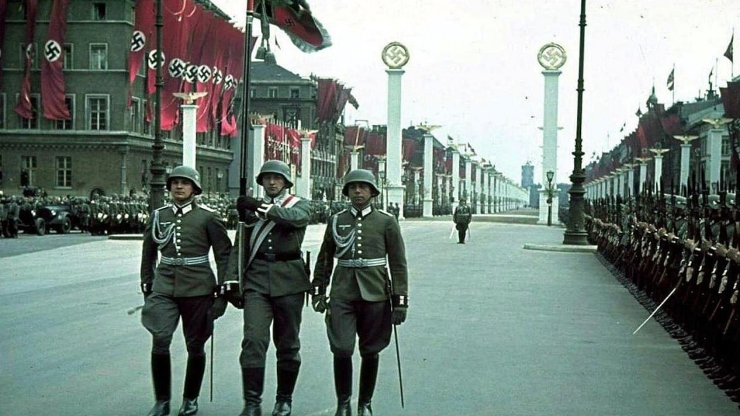 The Second World War in Colour