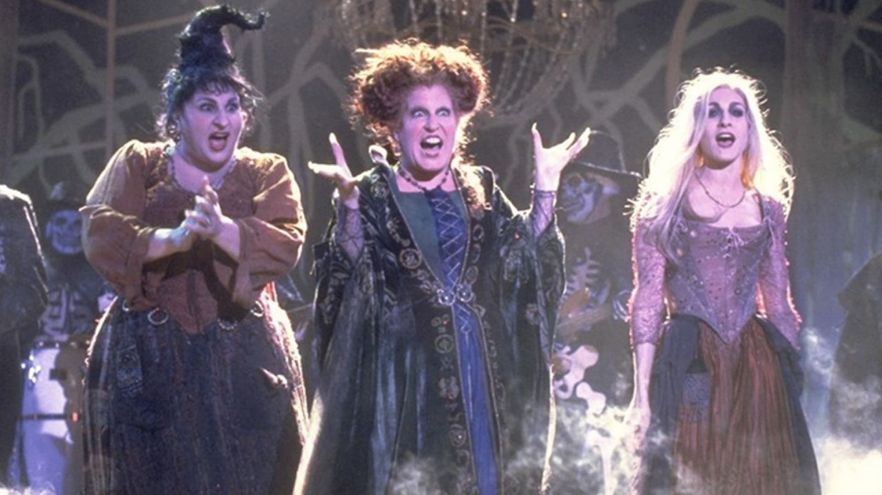 In Search of the Sanderson Sisters: A Hocus Pocus Hulaween Takeover