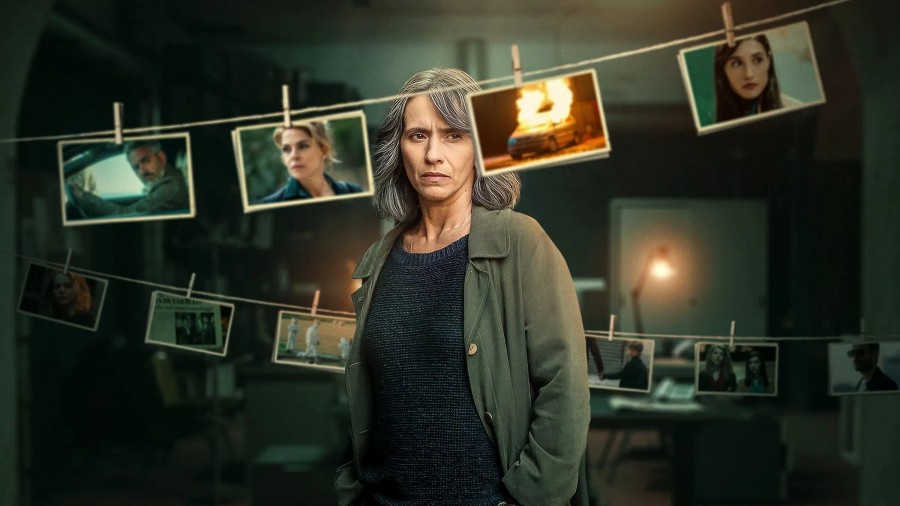 Sara - Woman in the Shadows