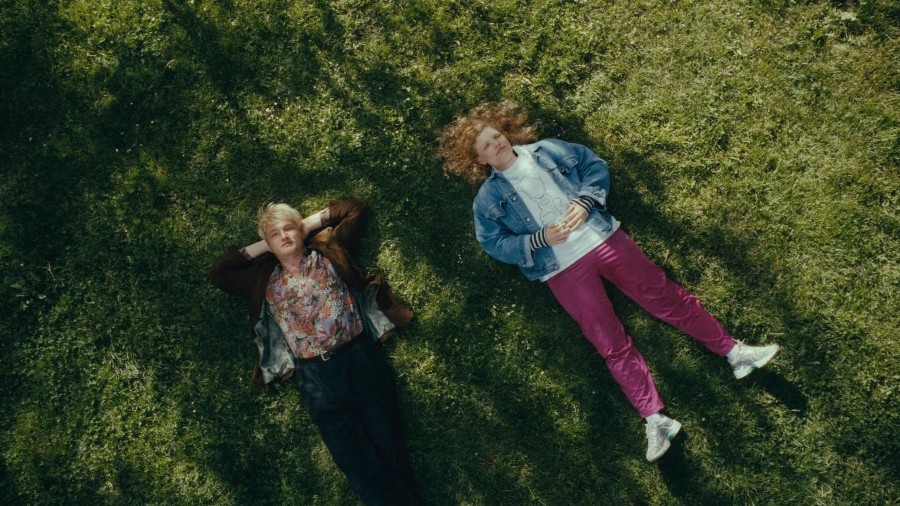 How to Be Normal and the Oddness of the Other World